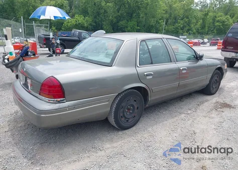 2003 Ford Crown Victoria Standard из США, поврежденный, VIN 2FAFP73WX3X182848